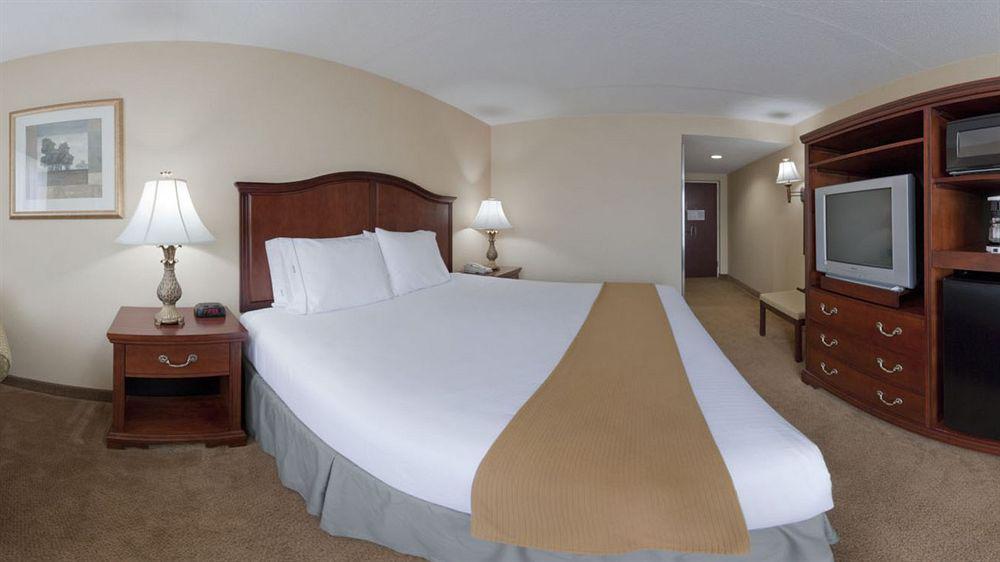 Fairfield Inn & Suites By Marriott Bridgewater Branchburg/Somerville מראה חיצוני תמונה
