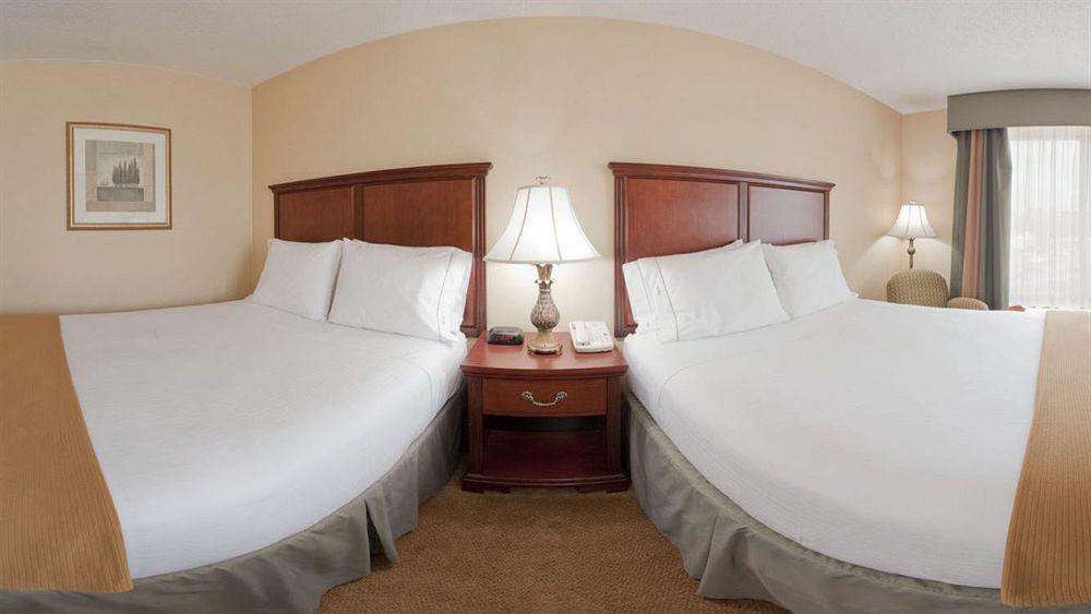 Fairfield Inn & Suites By Marriott Bridgewater Branchburg/Somerville מראה חיצוני תמונה